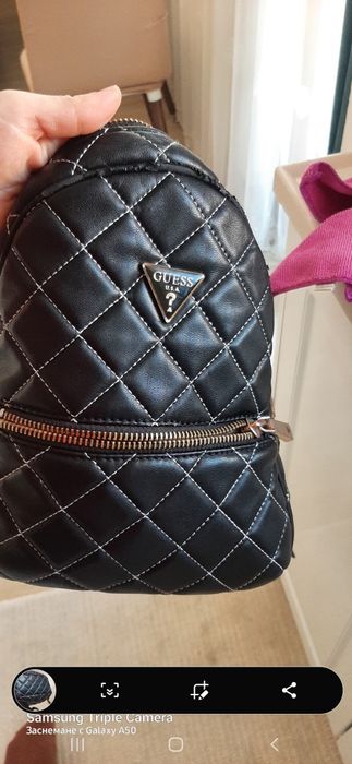 Черна раница guess