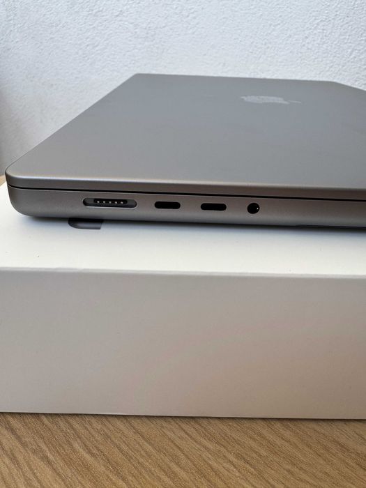 MacBook Pro 2021, 16", 16GB/512GB, M1 Pro, 10C CPU/16C GPU, Space Gray