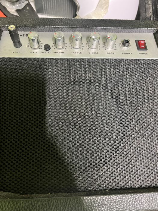 Amplificator chitara functional