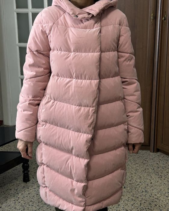 Куртка розовая,теплая и качественная.Очень удобная.