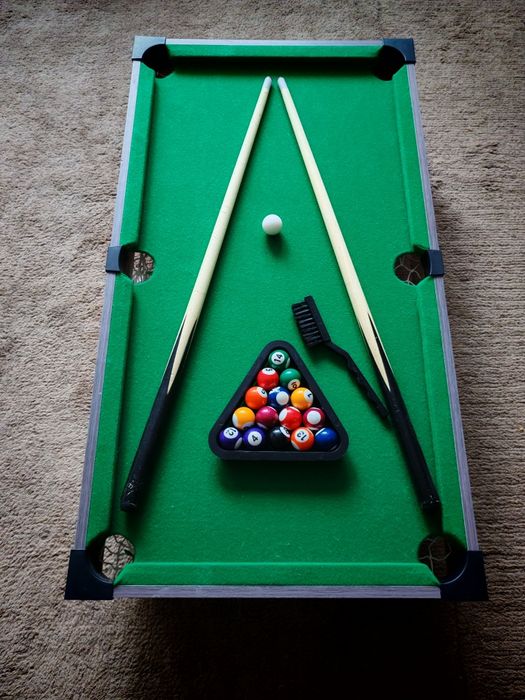 Vând masa de biliard mica