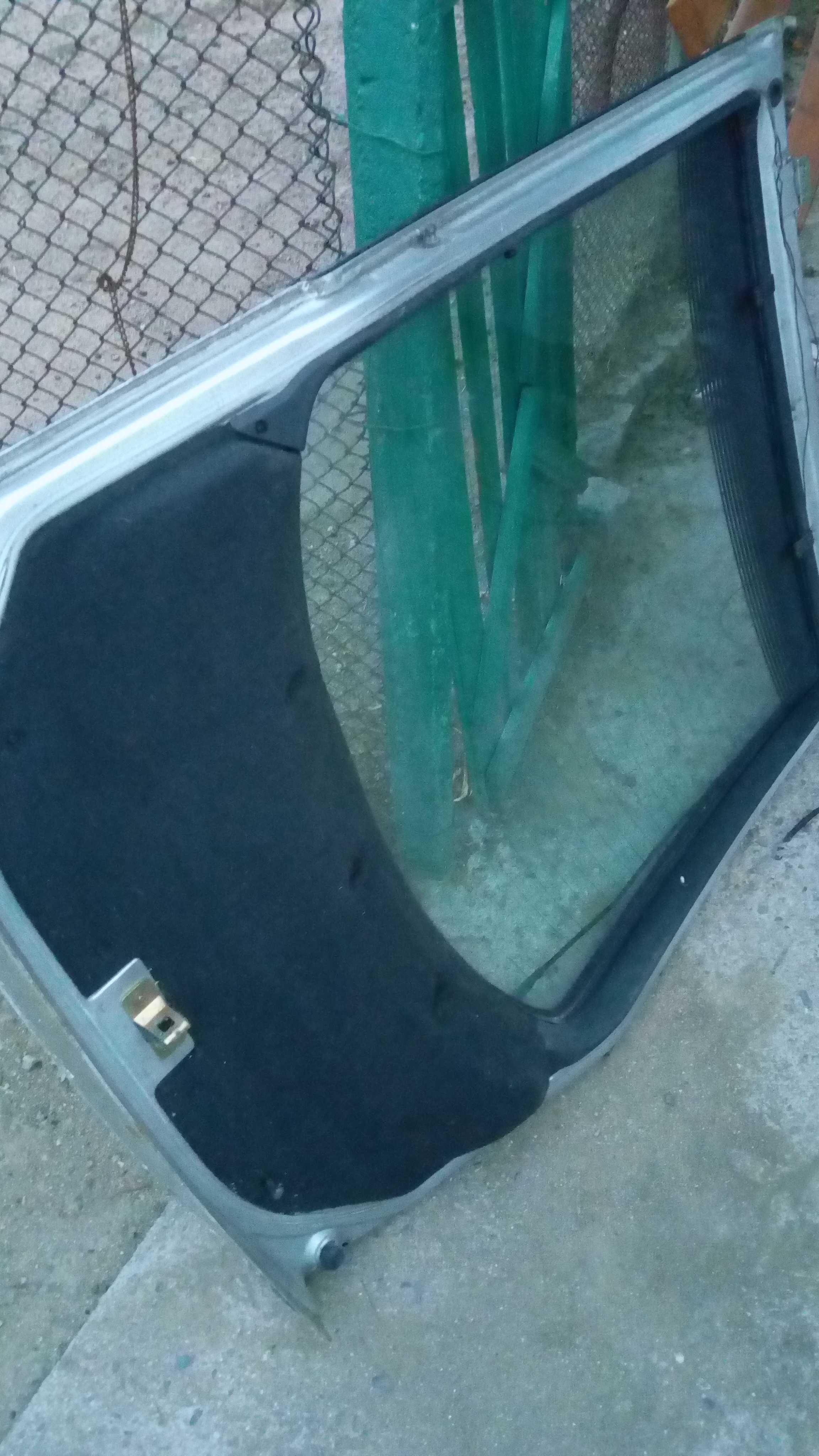 Задна врата със стъкло за багажник Опел Калибра