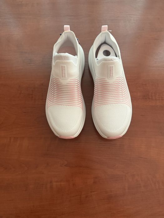 Skechers woman (original)