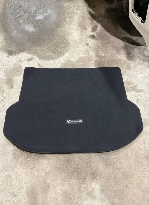Полик на багажник Лексус НКС / Lexus NX