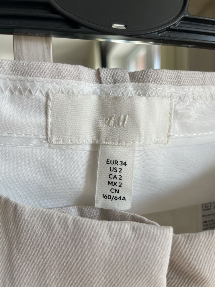 Бежов панталон (34) H&M