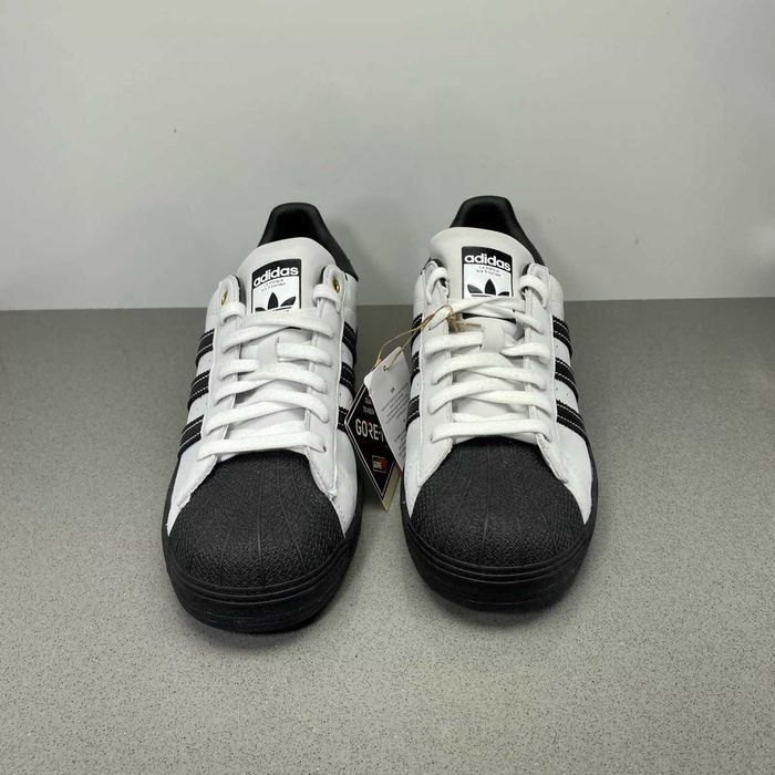 Оригинални  непромукаеми кецове *ADIDAS SUPERSTAR GORE-TEX * EU41 1/3