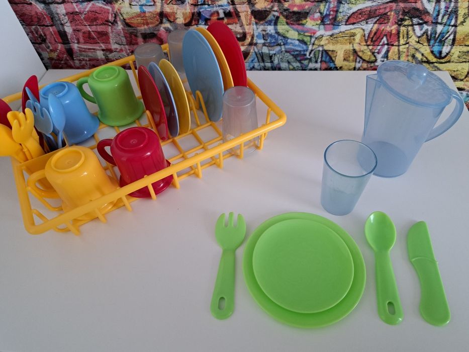 Детски сушилник за чинии и прибори