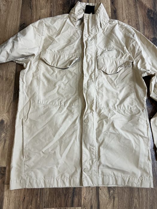 Nike Sportswear size M