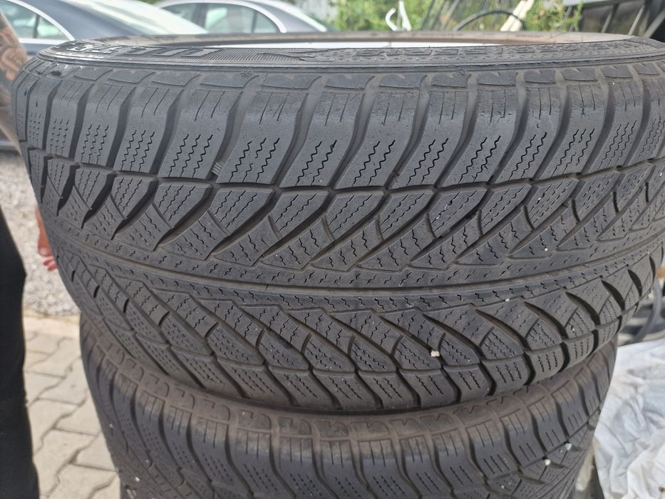 Гуми с Джанти за BMW X5 F15 255/55 R 18