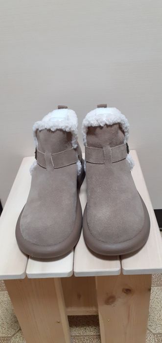 Ботинки женские  размер 39