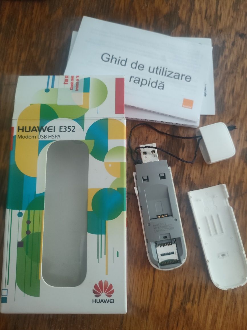 Vând modem USB - HUAWEI  E352