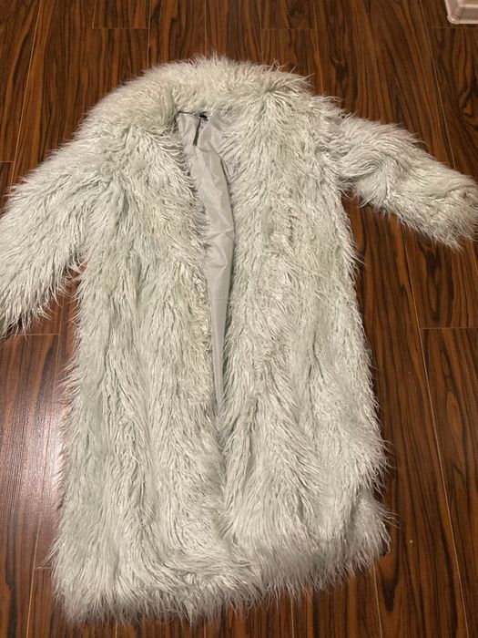 Ocazie!Vand blana artificiala lunga H&M noua,marimea S culoare fistic