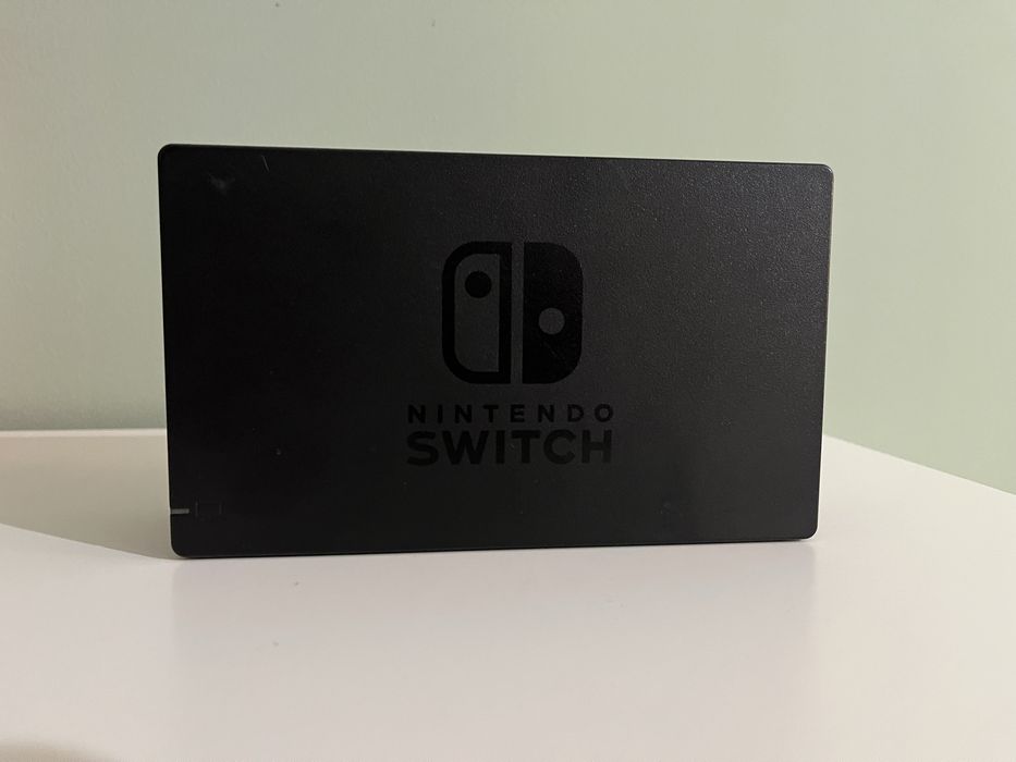 Nintendo Switch cu cutie si toate accesoriile