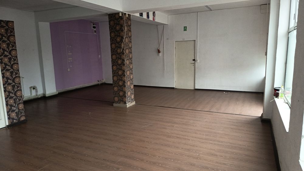 Închiriez spațiu comercial de 70 m2  in ROVINARI