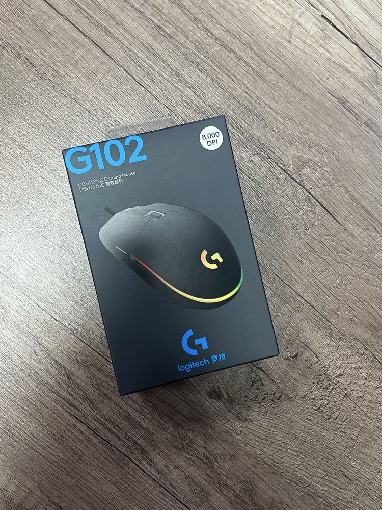Мышь Logitech G102 Lightsync черный