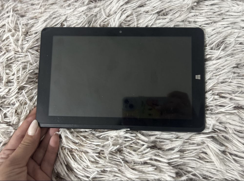 Таблет KLIPAD 2-in-1 с клавиатура и калъф