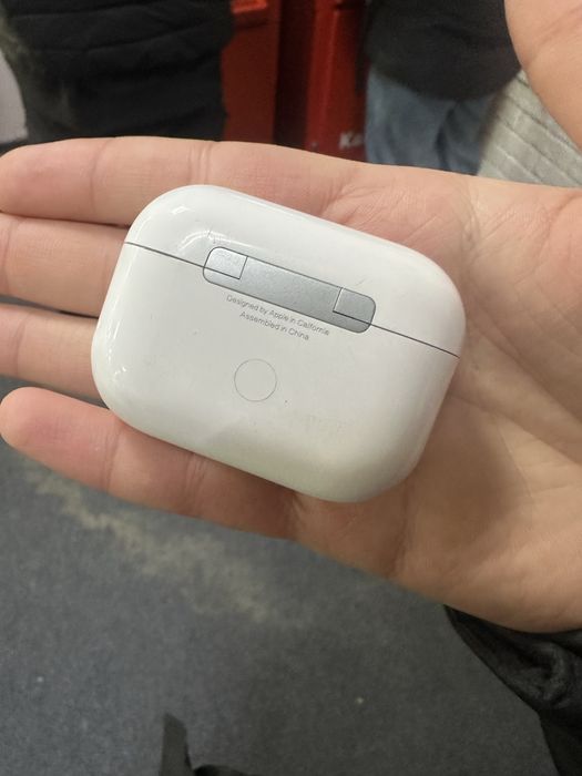 AirPods Pro 2.
