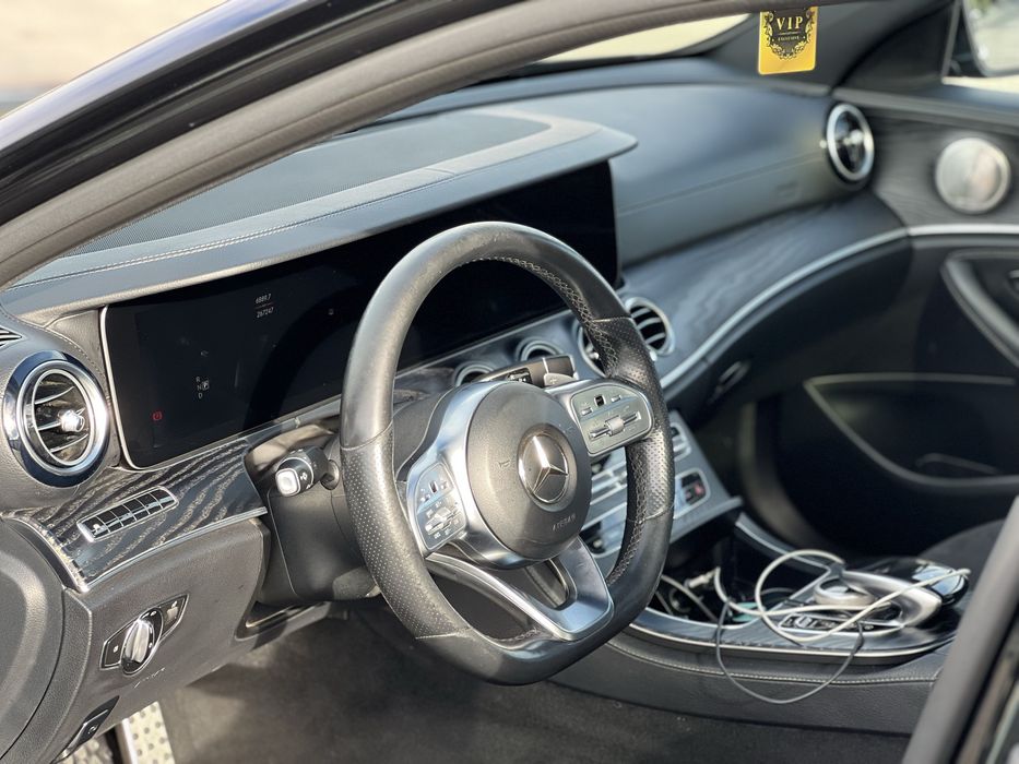 Mercedes-Benz. E-class 194 cp AMG Panoramic