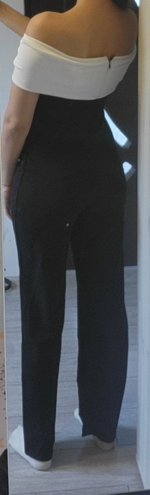 Salopetă elegantă