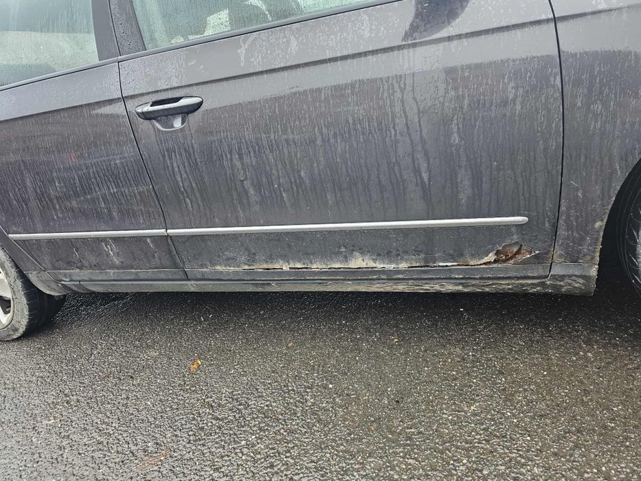 Vw passat b6 2000 tdi 140 de cai. Masina rulează foarte