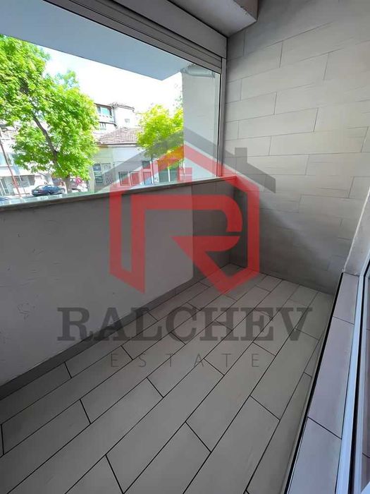 Тристаен апартамент под наем / Гръцка махала