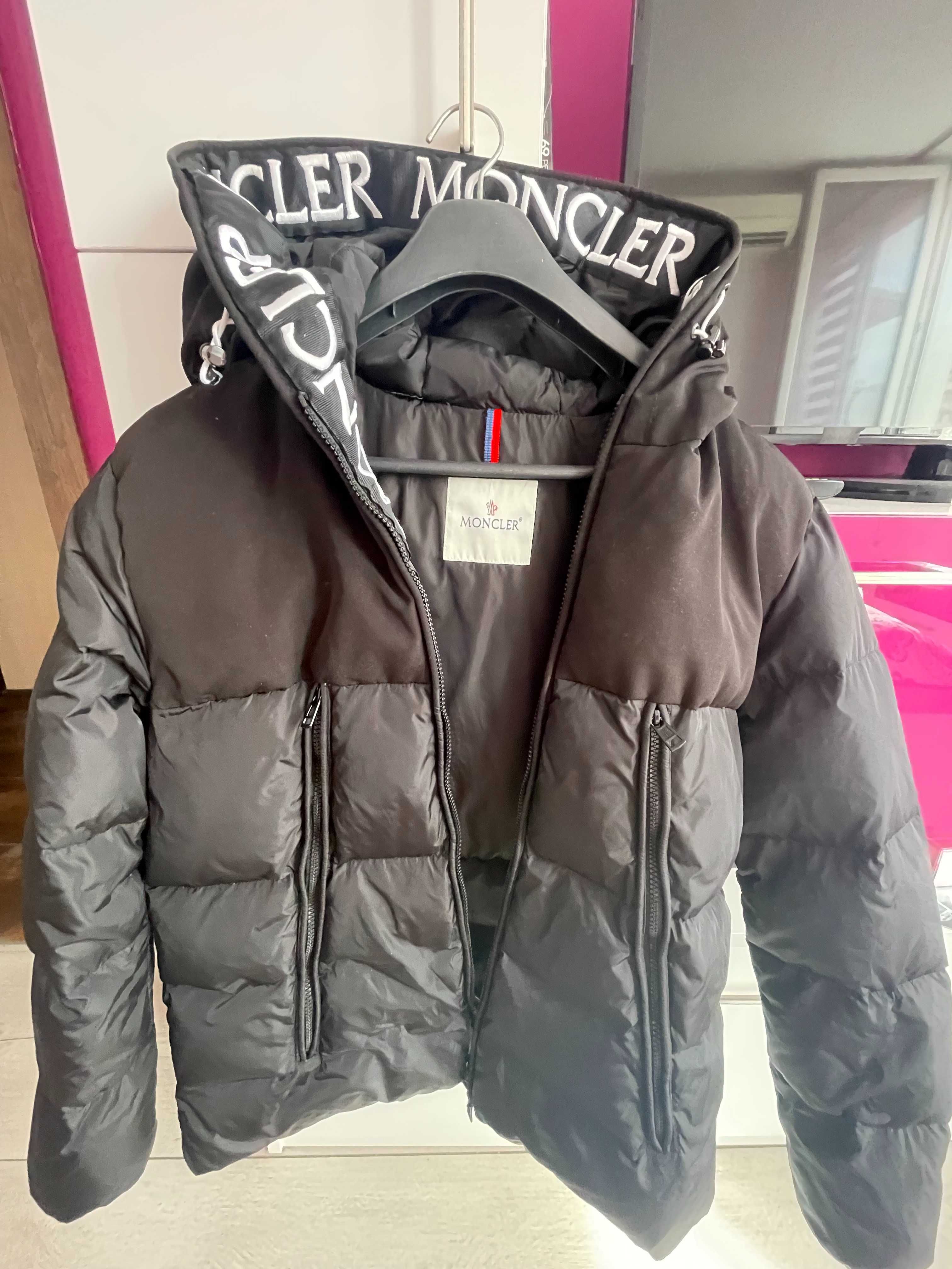 Оригинално зимно пухено яке Moncler