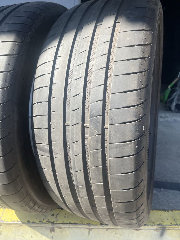 2 бр. летни гуми 245/45/18 GoodYear DOT 0323 5,5 mm