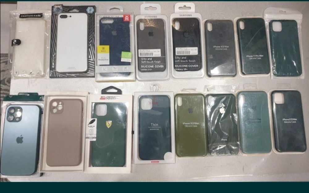 Чехлы для Айфона продаю разом