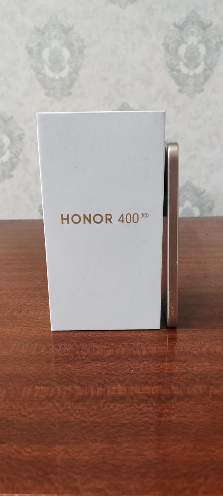 Продам новый HONOR 400