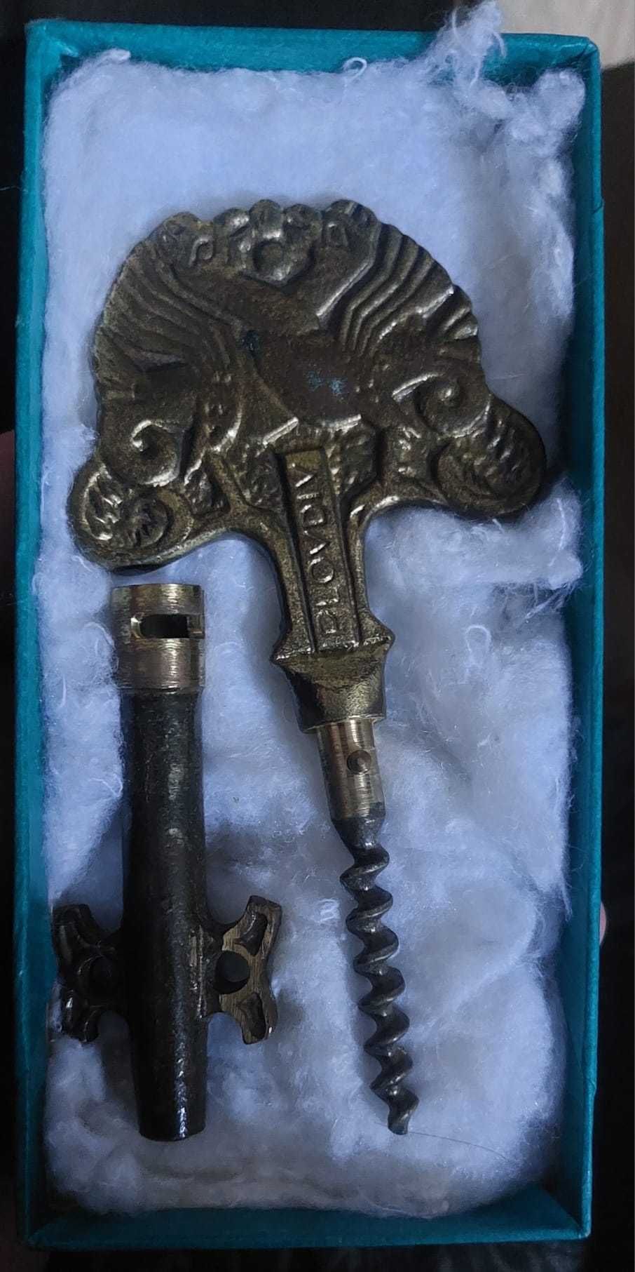 Tirbuson cheie din bronz