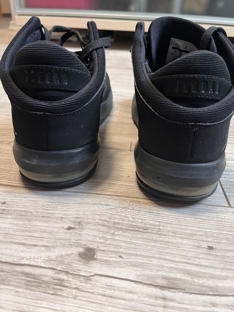 Маратонки Air Jordan 42.5