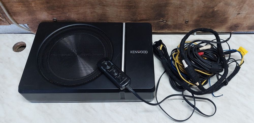 Сабвуфер кенвуд под сиденье, динамики Jbl  провода линейные