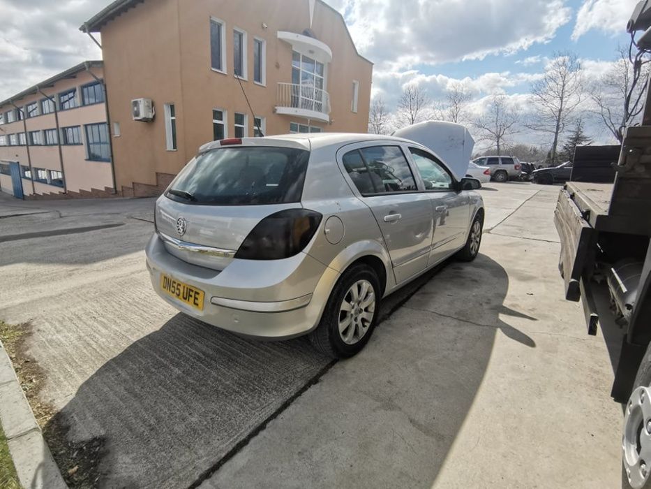 Opel Astra H 1.8 16v Автоматик НА ЧАСТИ