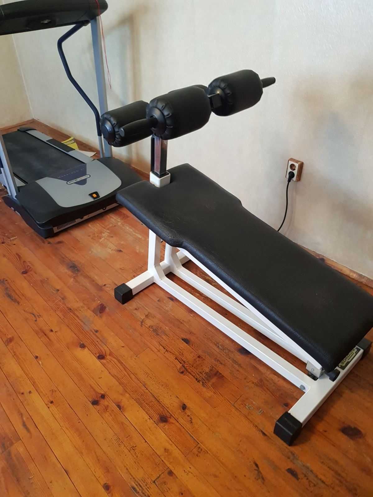 Лежанка за коремни преси Technogym