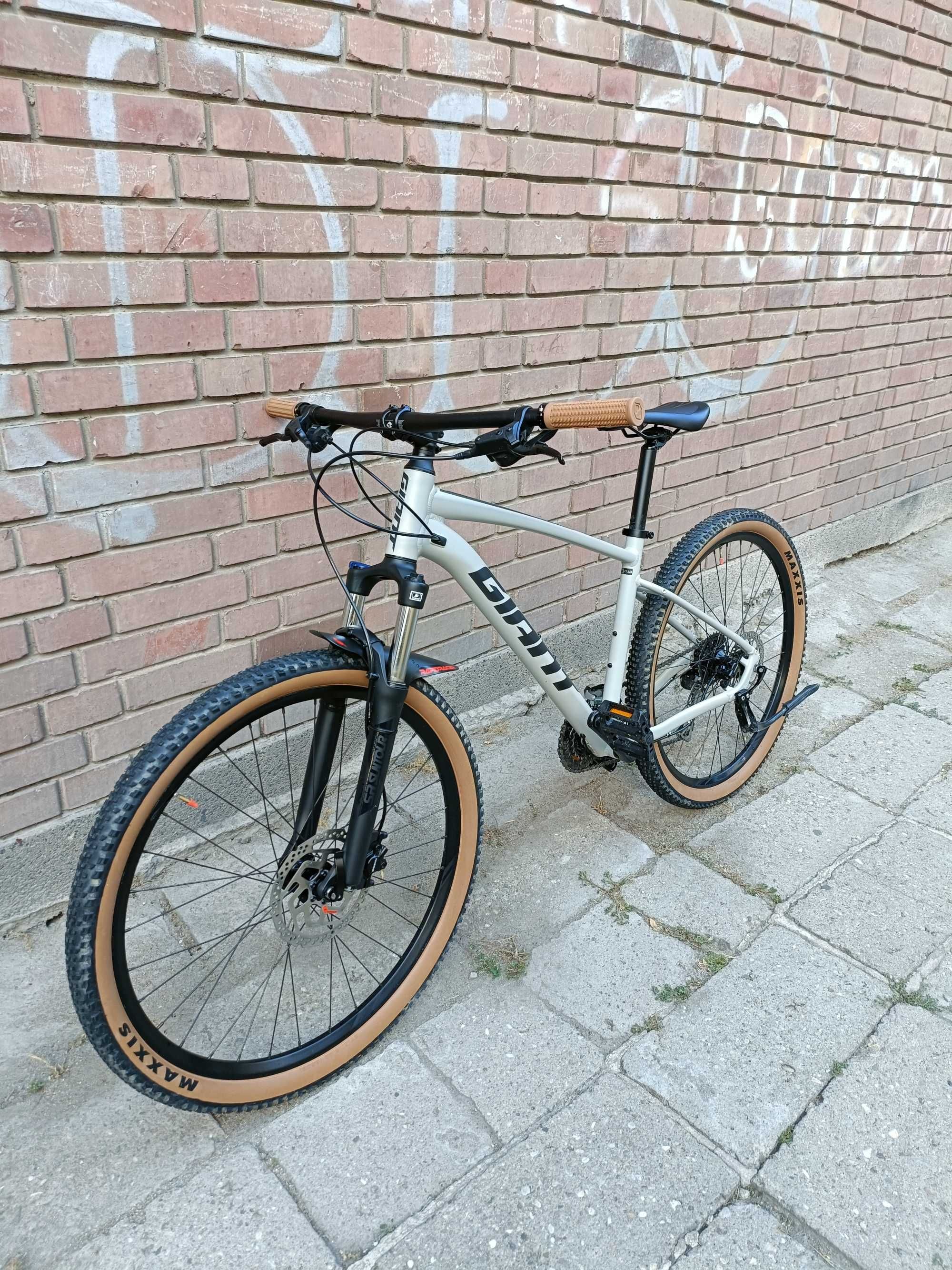 Велосипед Giant Talon 2 27.5