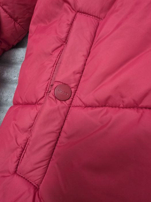 Geaca.          Hugo