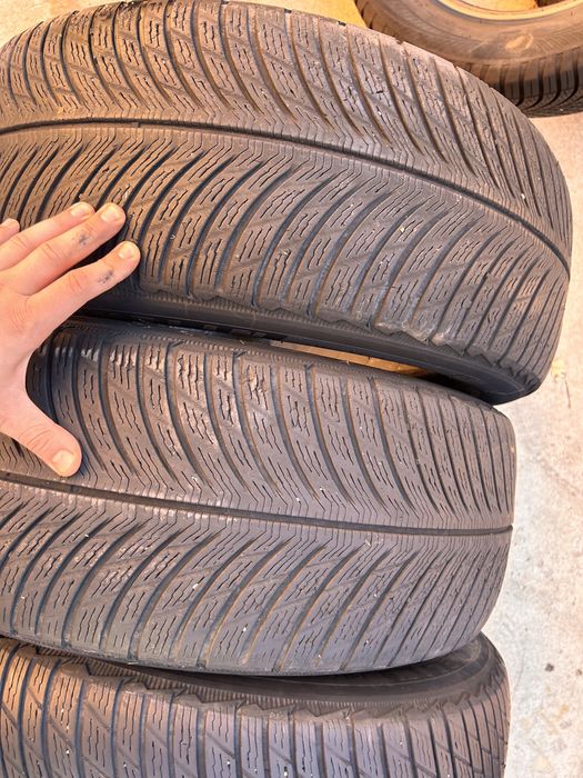 225/55/18 Michelin Alpin5