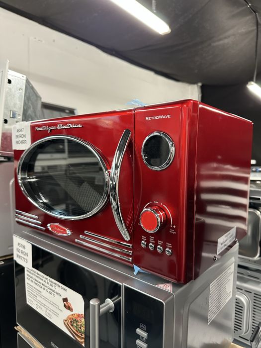 Cuptor cu microunde retro Nostalgia RMO4RR