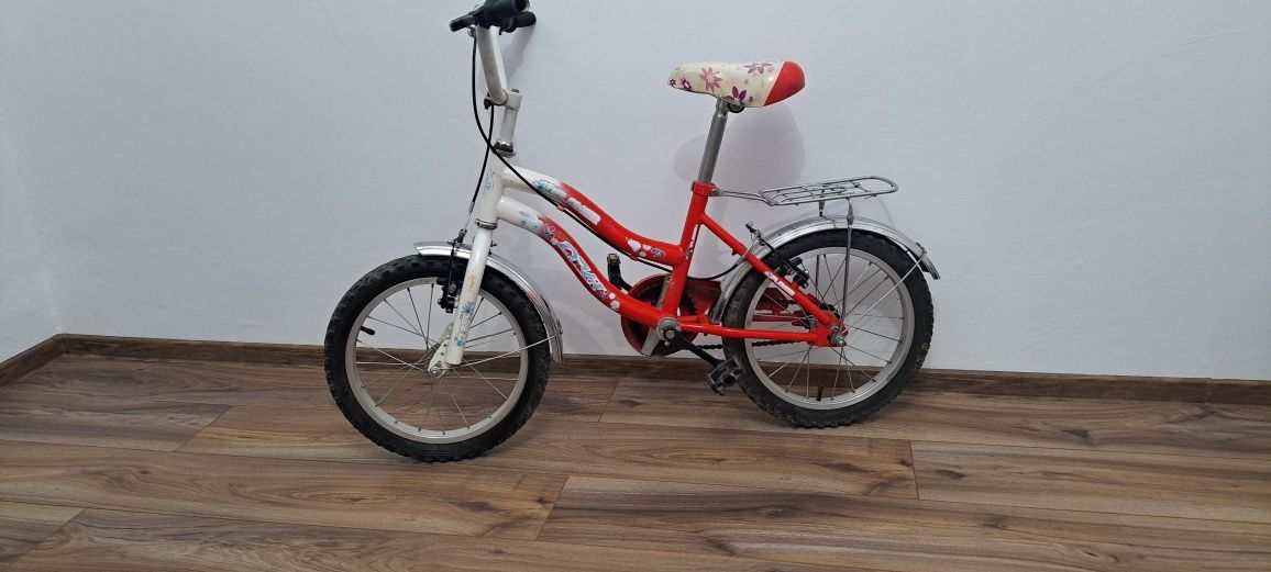 Bicicleta pentru fete