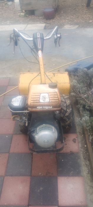 Vând motocultor  16 cp diesel .