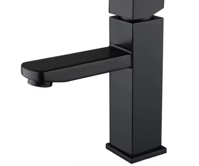 обзавеждане за баня: душ и смесител- нови, тоалетна чиния - използвани