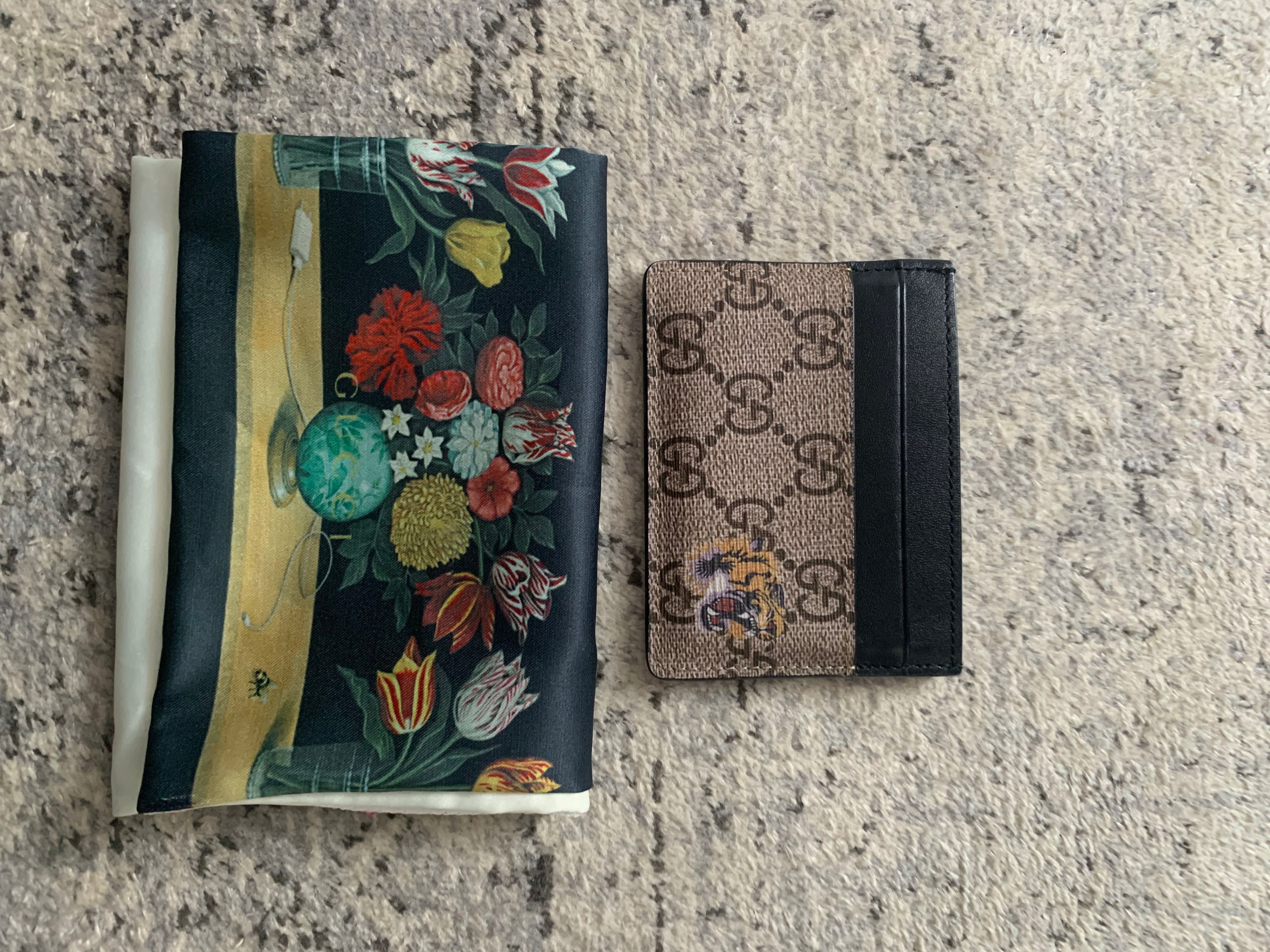 Gucci cards holder /portofel de carduri Gucci