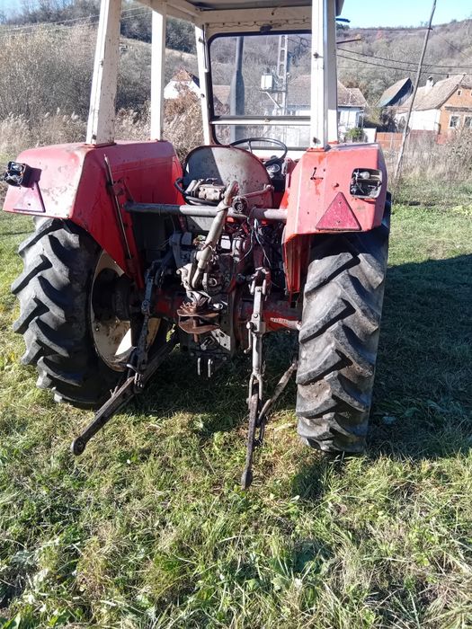 Vând sau schimb tractor stayer 650  cu balotiera welger rp 12u 0