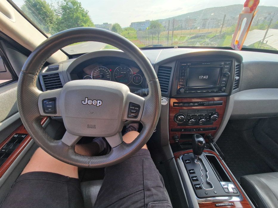 Jeep Grand Cherokee WK - autoutilitara N1 (4 locuri)