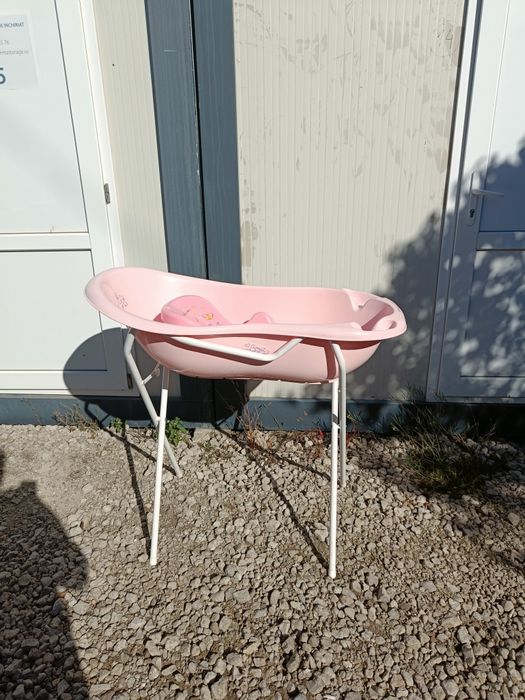 Cadă pentru bebeluși