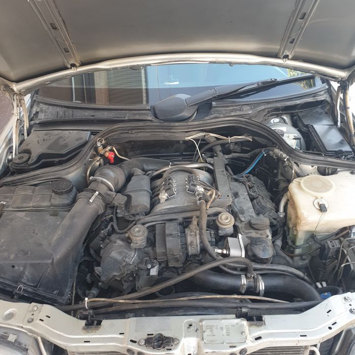 Mercedes-benz w202 c260 sotiladi
