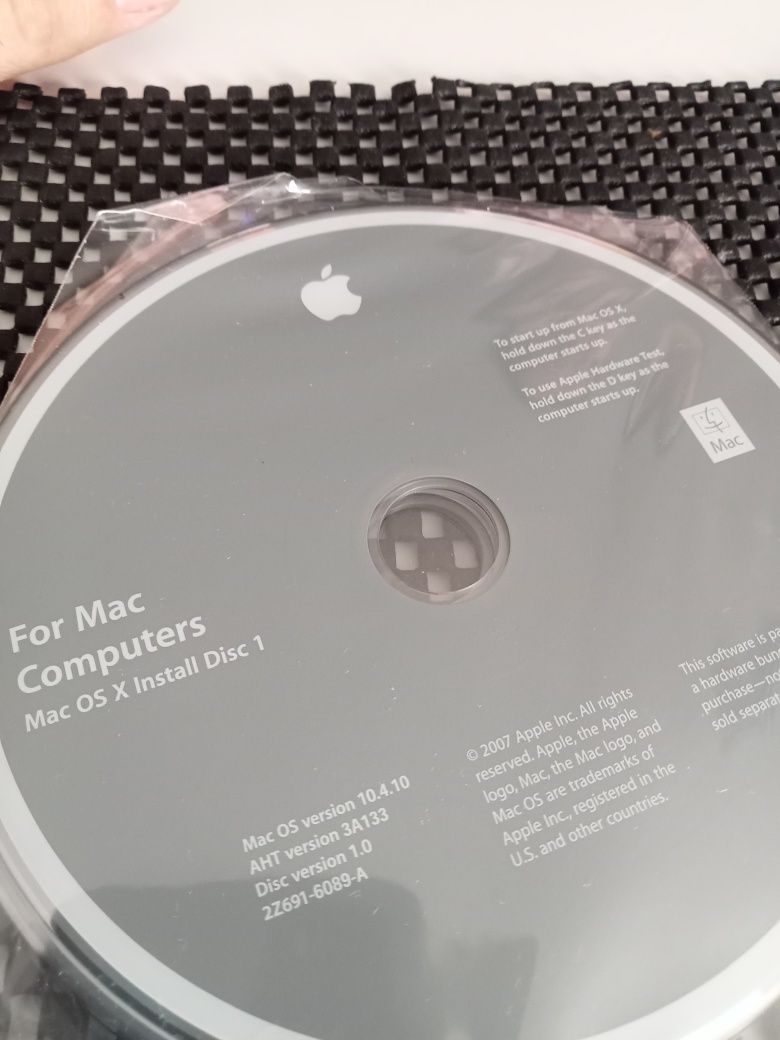 MacBook 0max os version 10.4.10