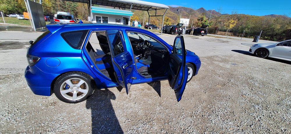 Продавам Мазда 3 1.6 дизел 2005г.