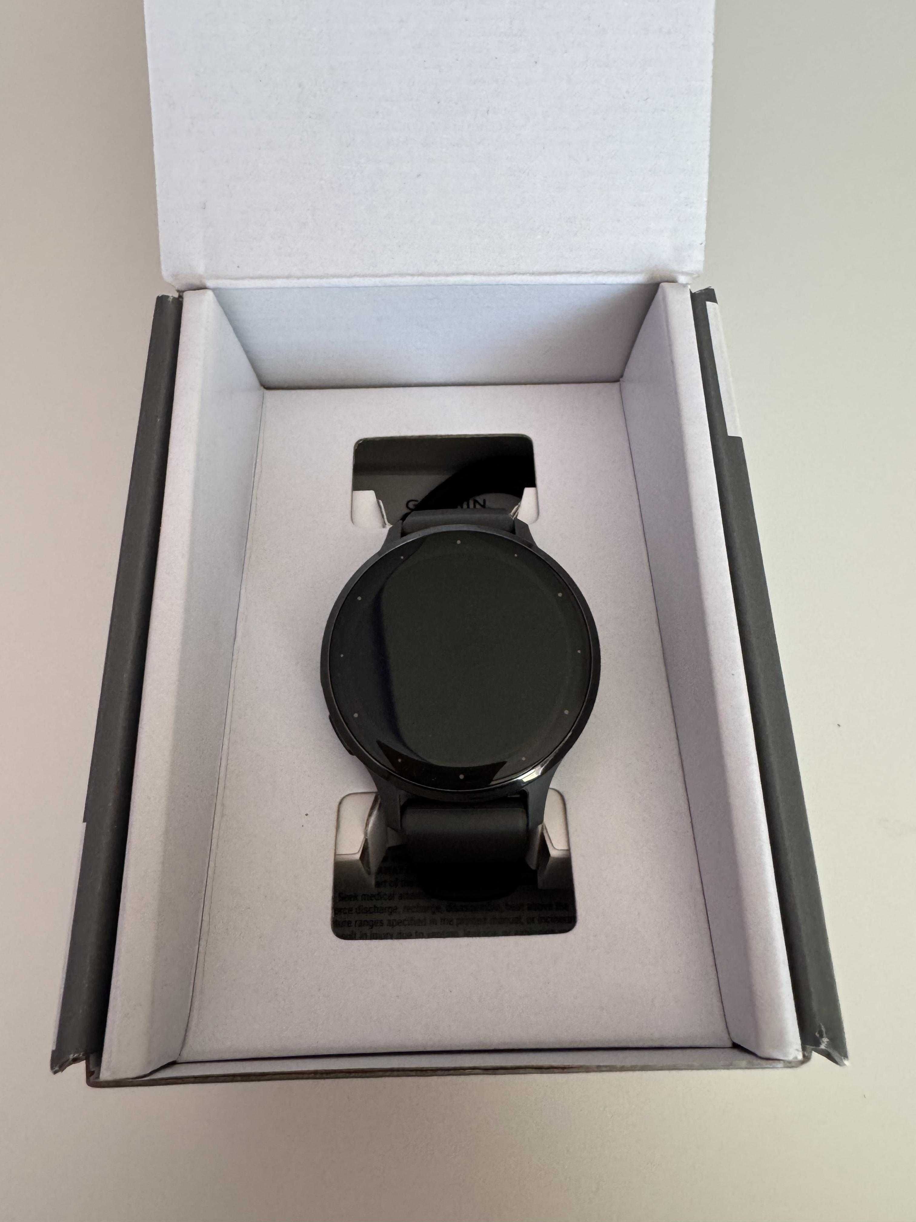 Смарт часовник Garmin Venu 3S