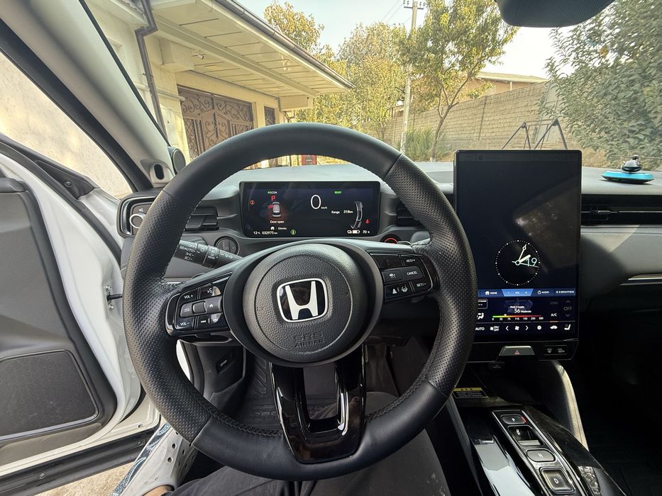 Продаю Honda e:NS1 октябрь 2022 г. В отличном состоянии